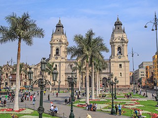 City tour Lima.
